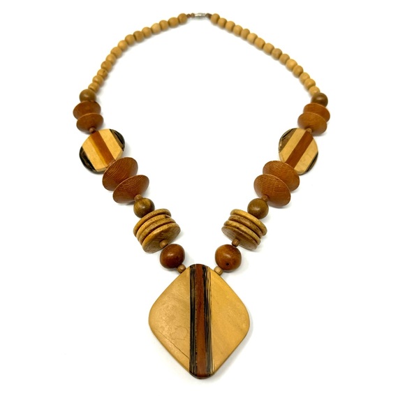 Tribal wood necklace - Picture 3 of 10